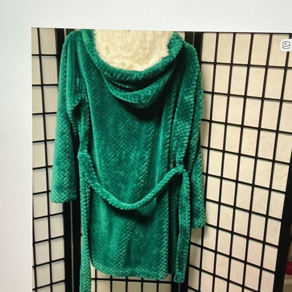 Green Plush Hooded Women's Sweater Robe